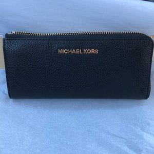 Michael Kors women’s wallet